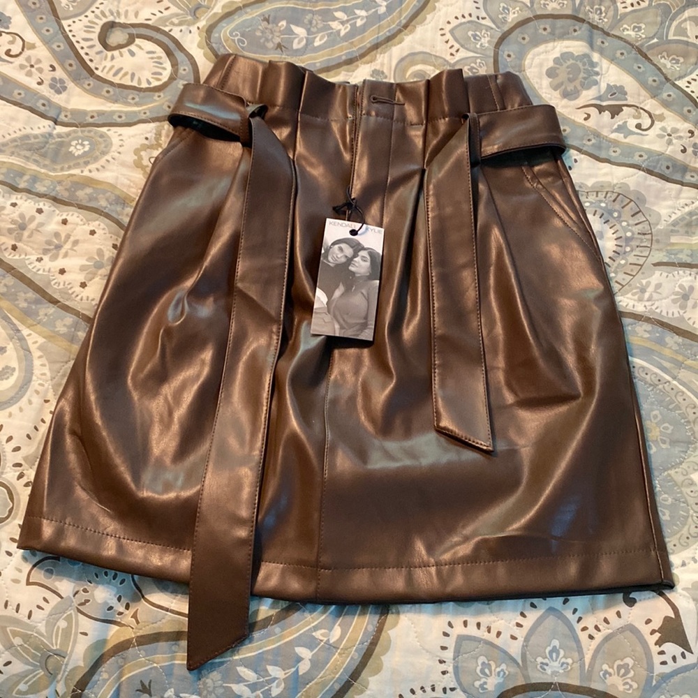 NWT Kendall & Kylie Brown Leather Skirt (xs)